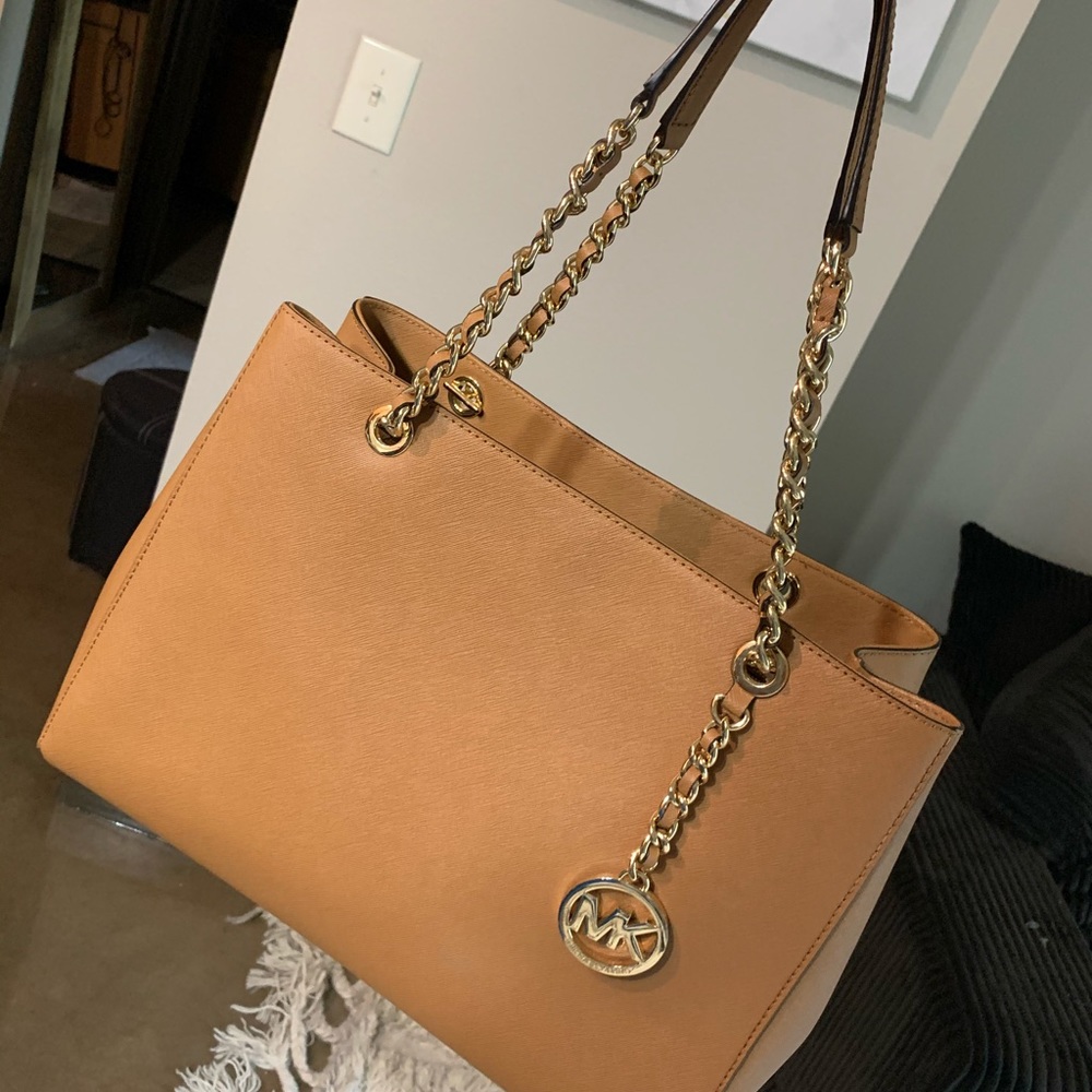 Michael Kors purse